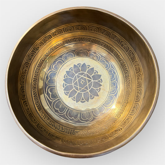 Bol Tibétain Gravé SI Bémol – 1223 g – 195 mm